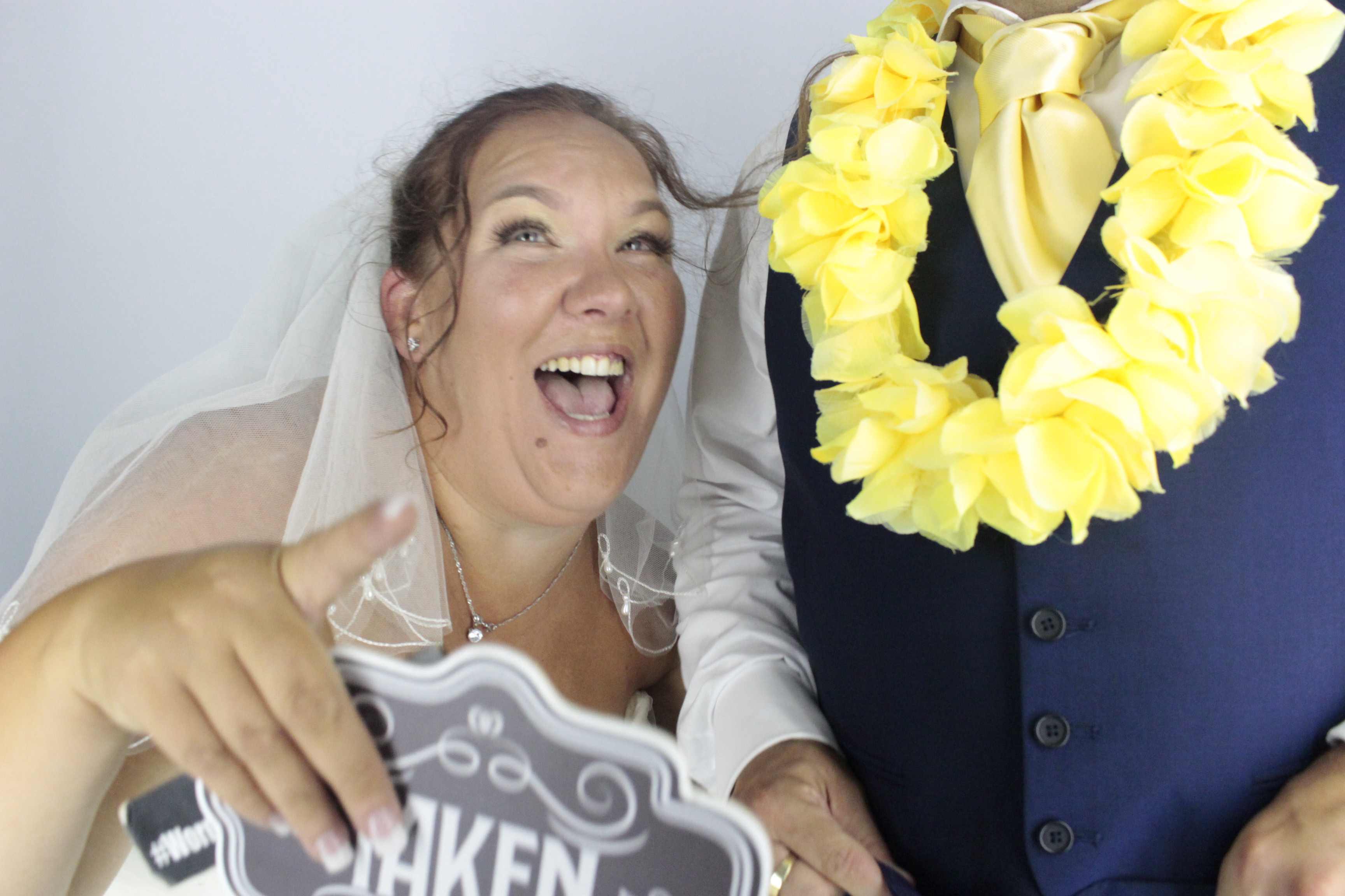  Heather & Daniel's Wedding | View more photos from the event at gallery.myphotoboothexperience.co.uk/u/MyPhotoBoothExperienceLtd/Heather-Daniels-Wedding